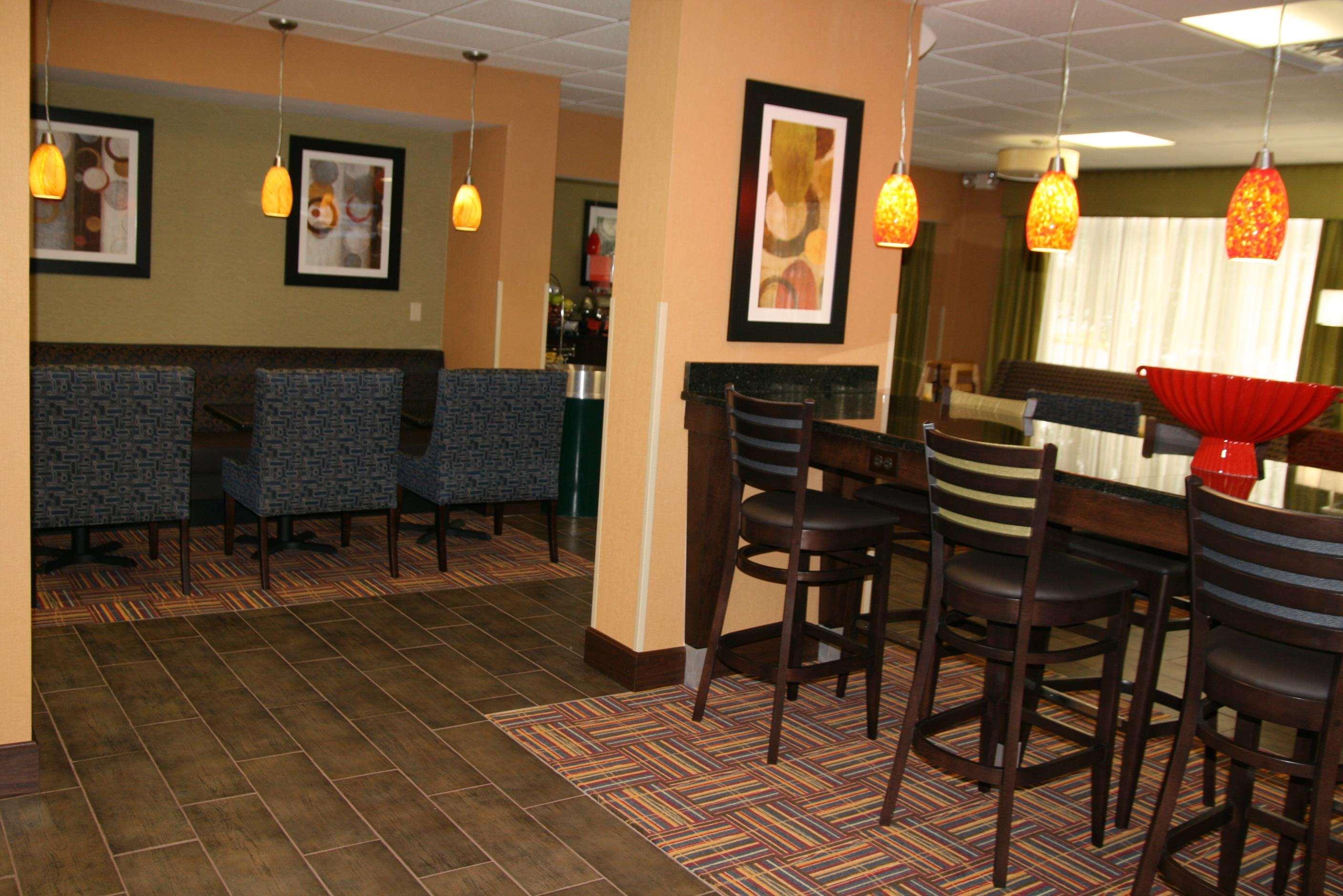 Hampton Inn Youngstown-North מראה חיצוני תמונה